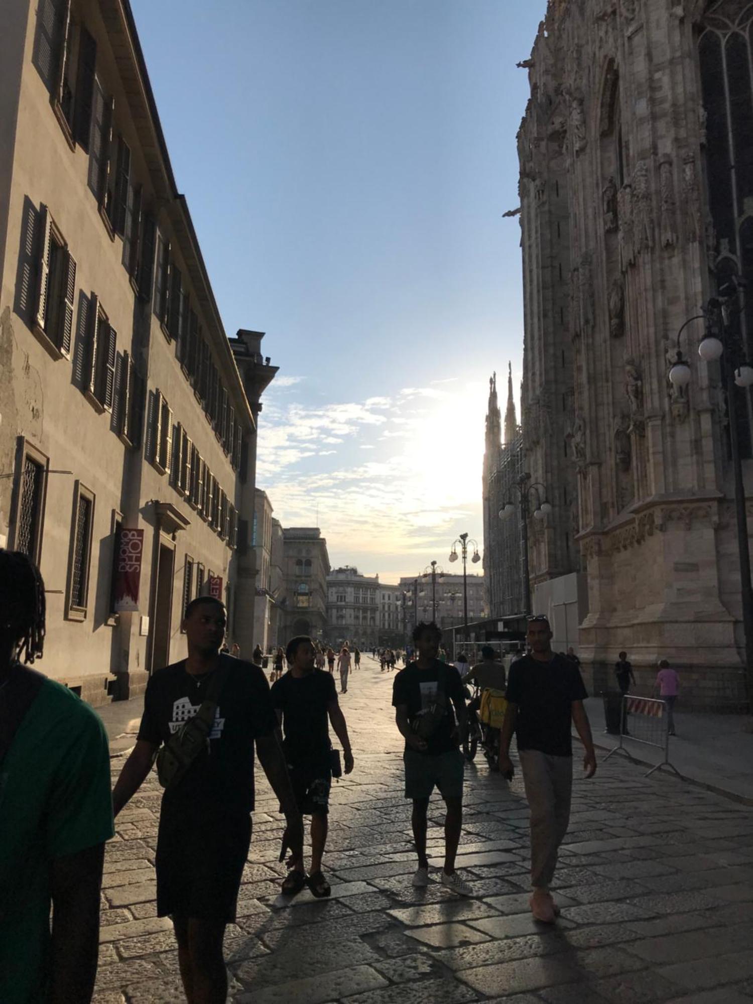 Free 30 Minutes Preemptive Cognitive Disconnect Therapy Price Location Real Duomo Palace Mini Suite 밀라노 외부 사진