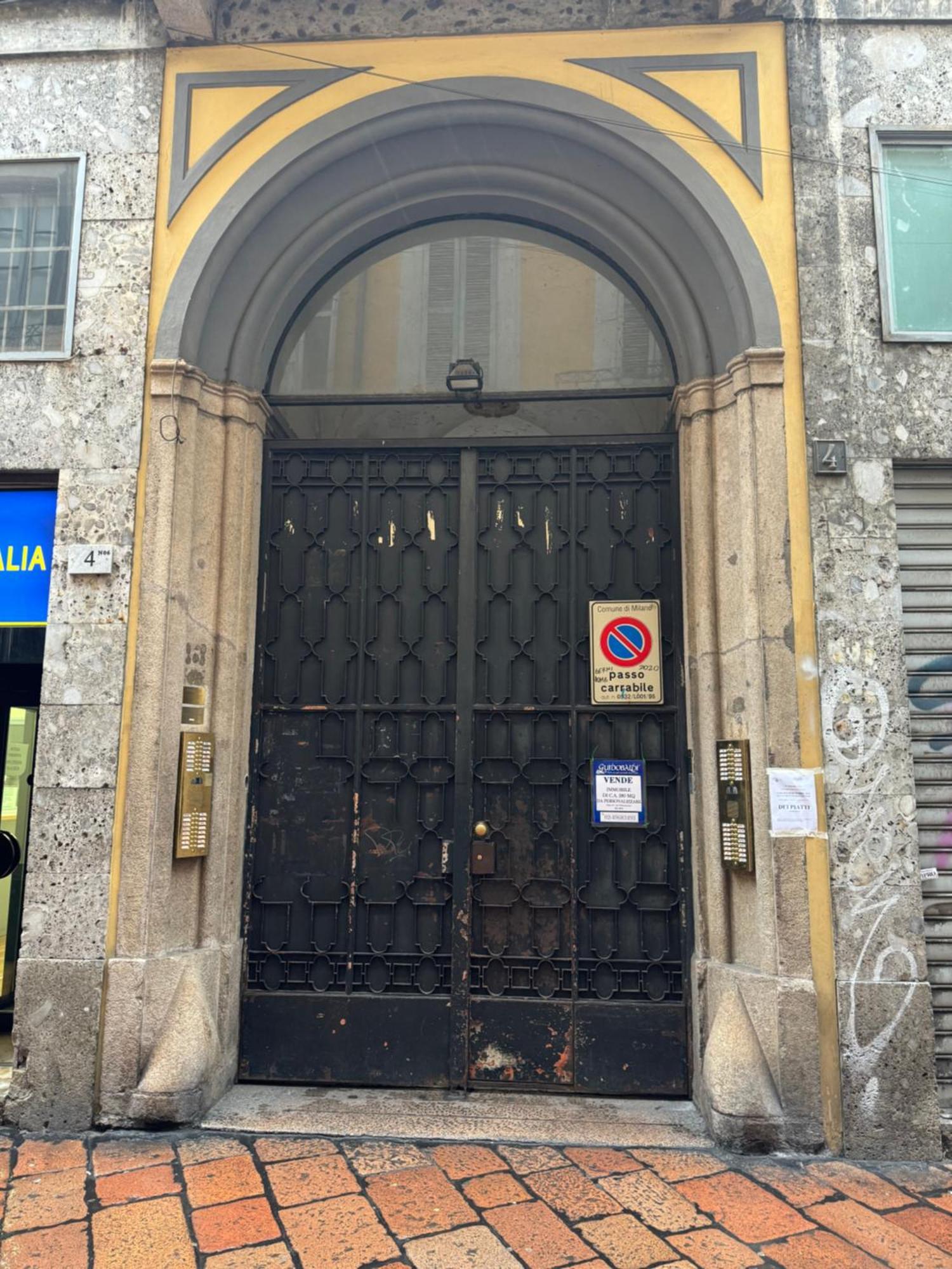 Free 30 Minutes Preemptive Cognitive Disconnect Therapy Price Location Real Duomo Palace Mini Suite 밀라노 외부 사진