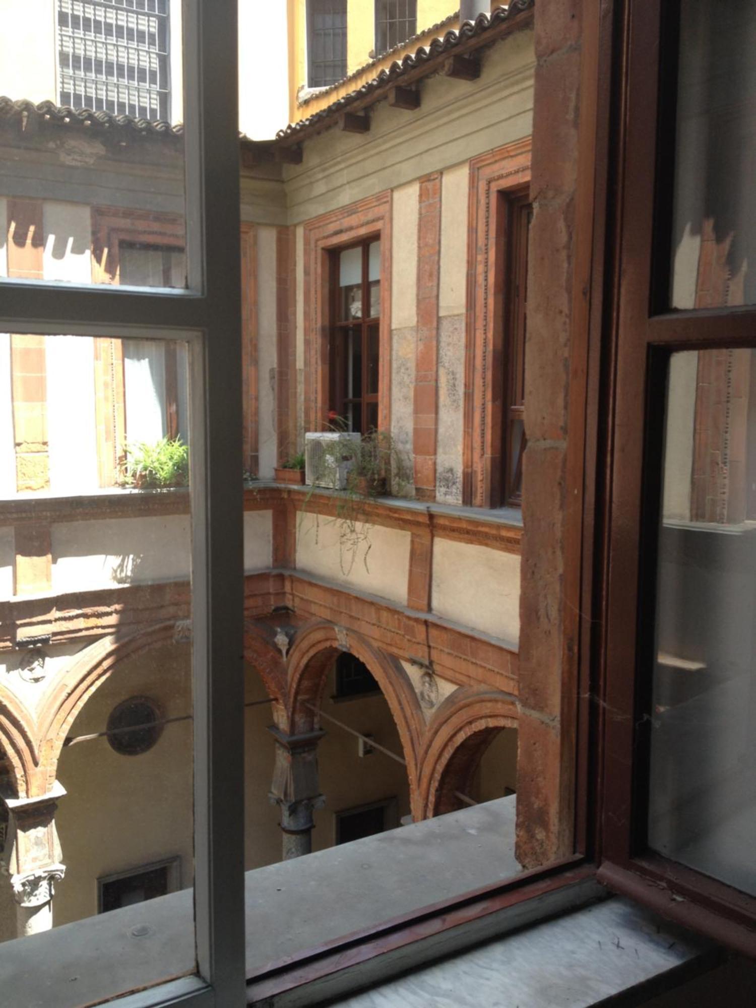Free 30 Minutes Preemptive Cognitive Disconnect Therapy Price Location Real Duomo Palace Mini Suite 밀라노 외부 사진